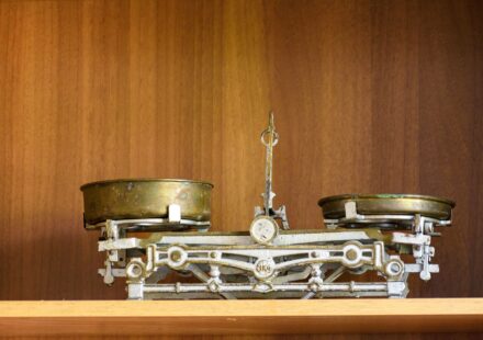 balanced scales meditation