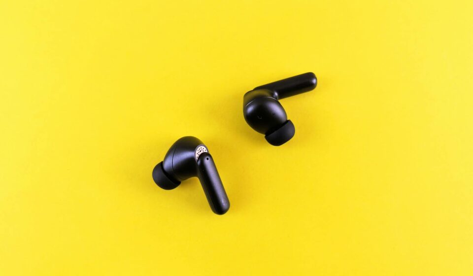 budget true wireless earbuds