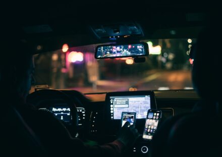 car sharing Renteaza app