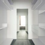minimalist organized closet