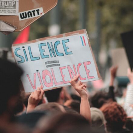 UK political extremism online
