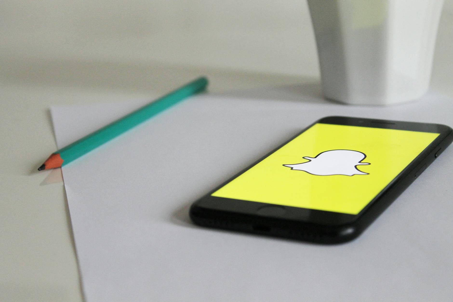 Snapchat Story Viewer: How to See Stories Anonymously in 2026