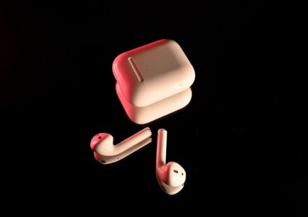 wireless earbuds charging
