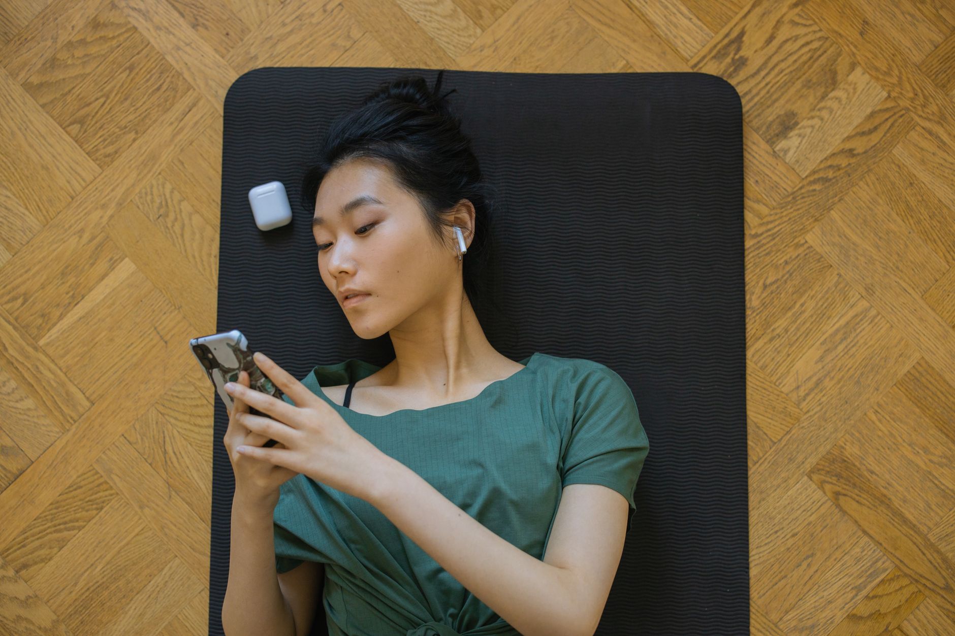 Language Translate with AirPods: Your 2026 Guide