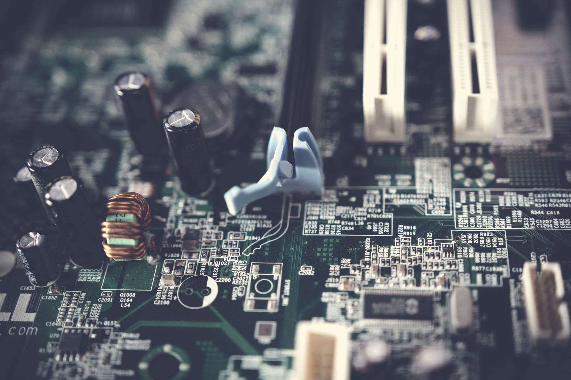 How AI Works in Everyday Gadgets: Your 2026 Guide