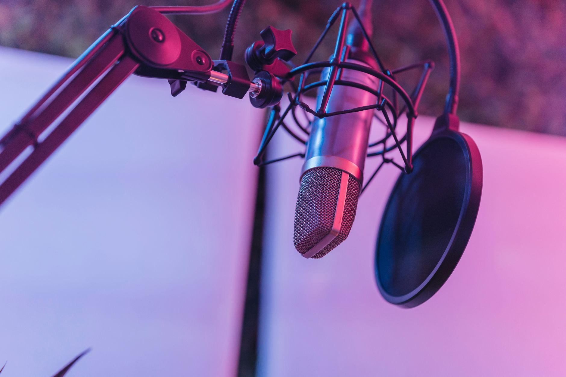 The History of True Crime Podcasts: From Niche Interest to Global Phenomenon 2026