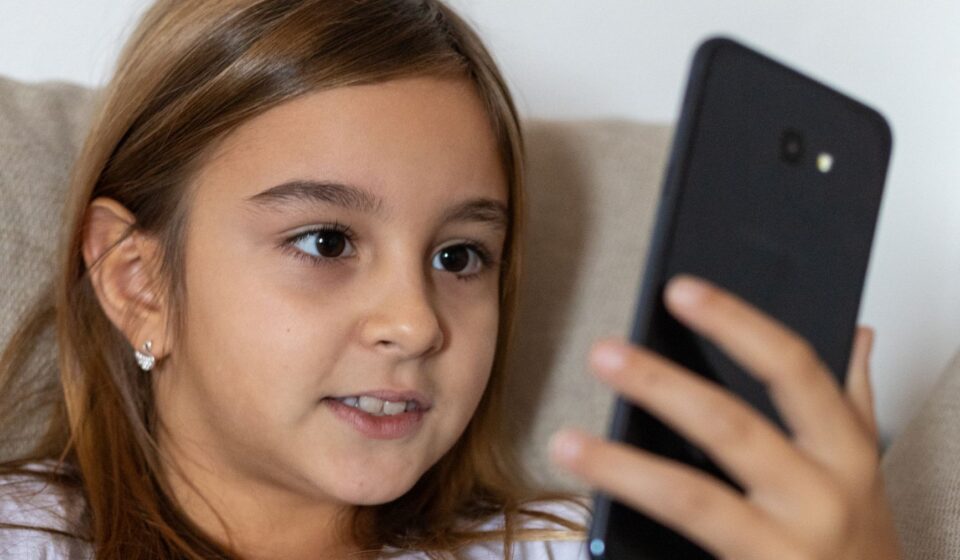 child using educational app
