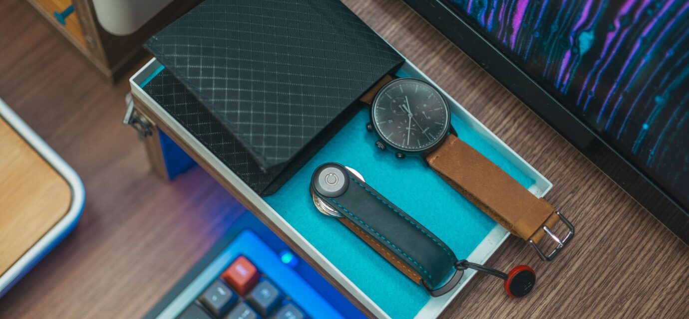 men with gadgets