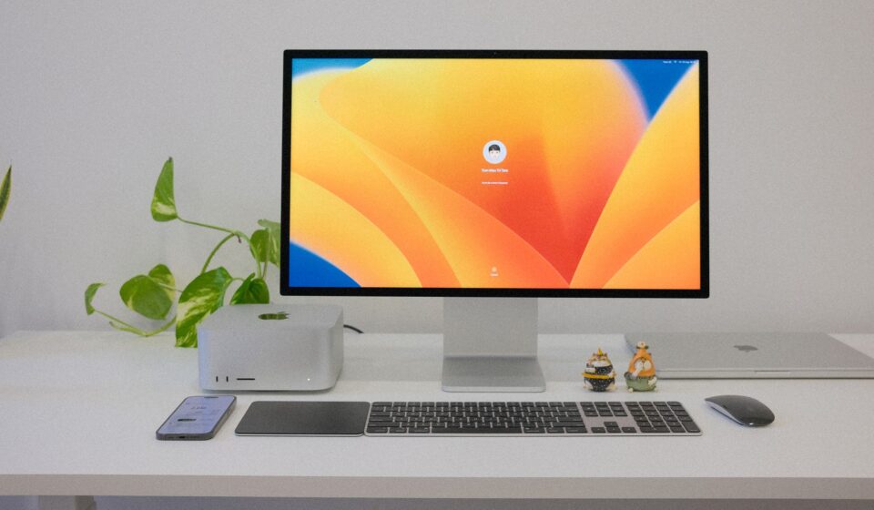 modern home office gadgets