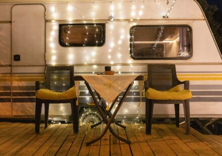 portable projector camping setup